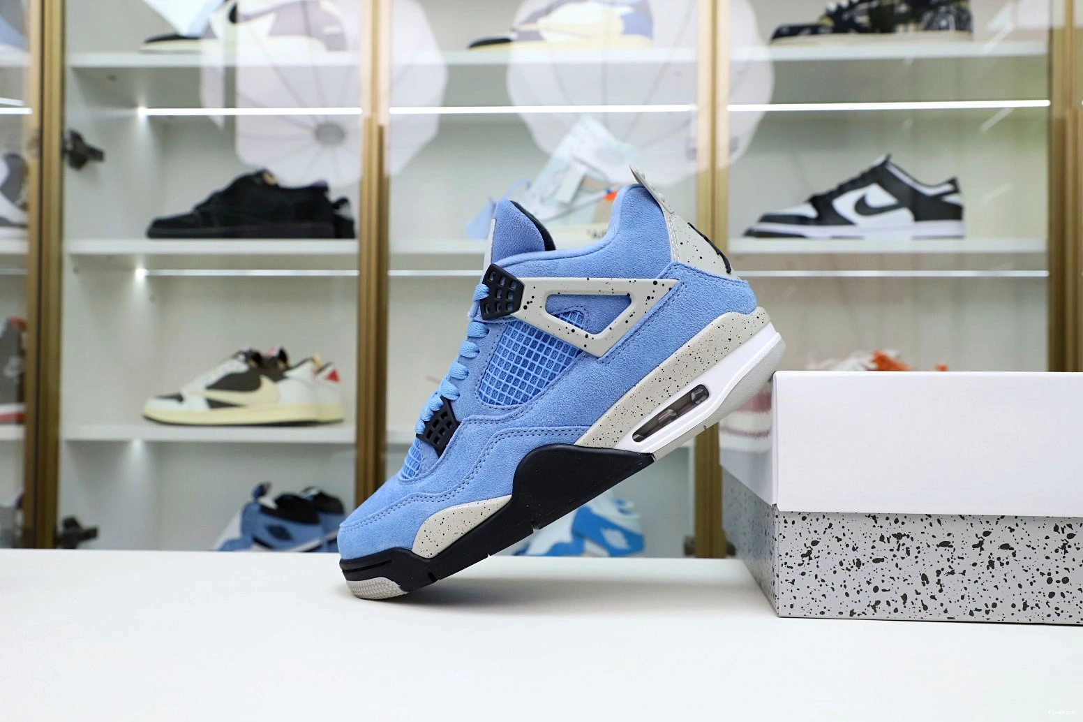 JORDAN BLUE AIR UNIVERSITY 4 0824
